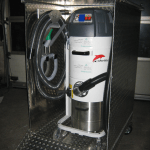 Fahrbarer Saugcontainer inkl. Vorabscheider und Abfallklappe